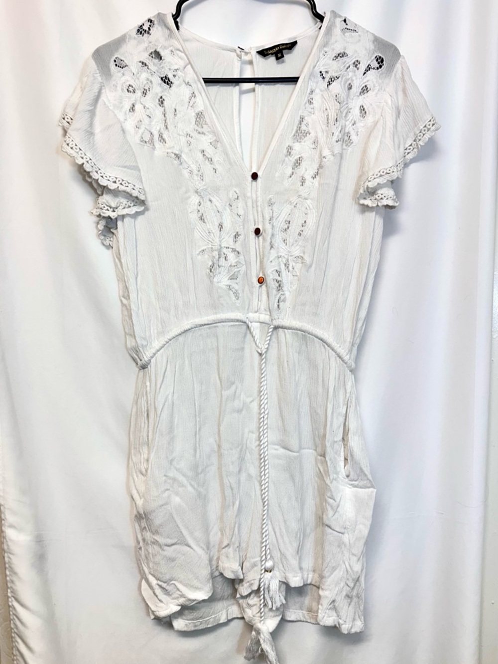 Spiaggia Dolce White Boho Romper | Lace Embroidered | Flutter Sleeve | Size M
